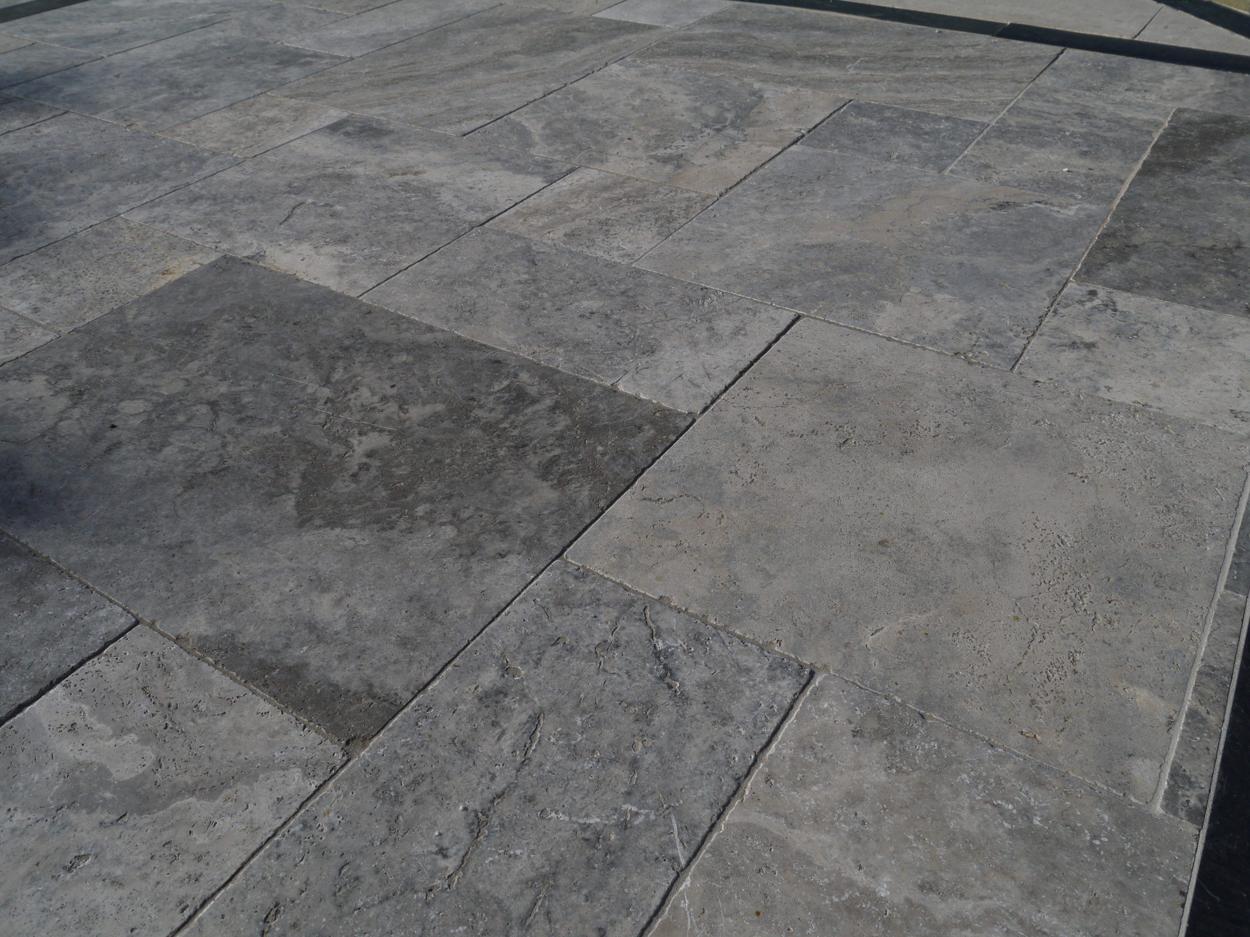 dalles en pierre naturelle, Travertin, 1er choix, gris clair nuancé